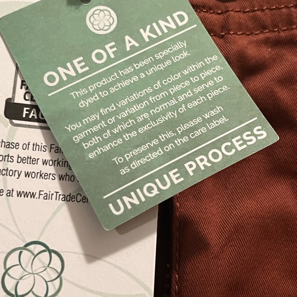 NWT Aventura Raleigh Pants. Size 8. Color is Brownnout.Sustainable Fabric! - Picture 3 of 9